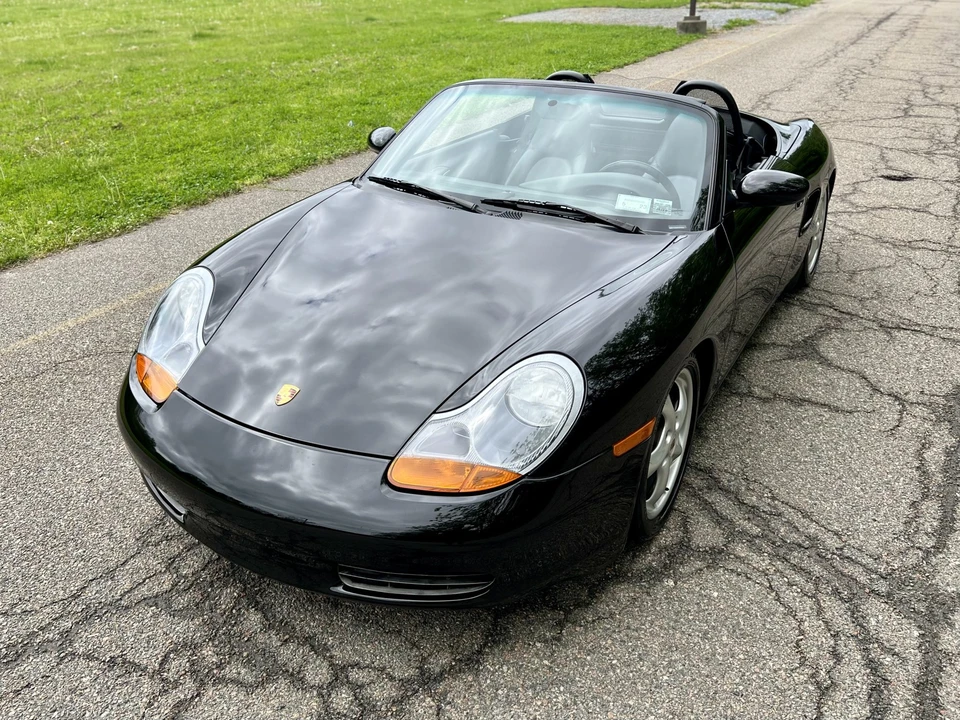 2000 Porsche 986 Boxster - Image 9 of 31