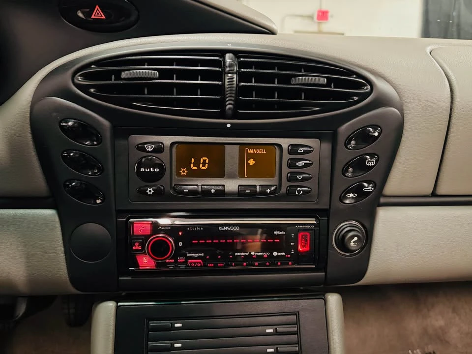 2000 Porsche 986 Boxster - Image 16 of 19