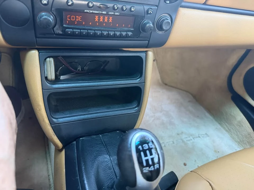 2000 Porsche 986 Boxster - Image 11 of 19