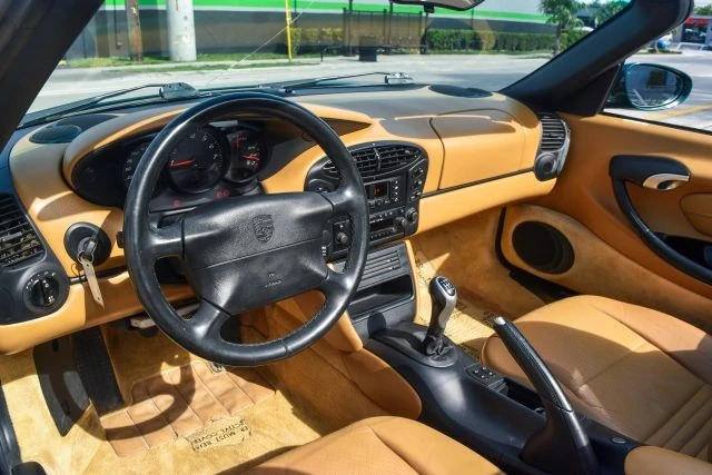 2000 Porsche 986 Boxster - Image 2 of 31