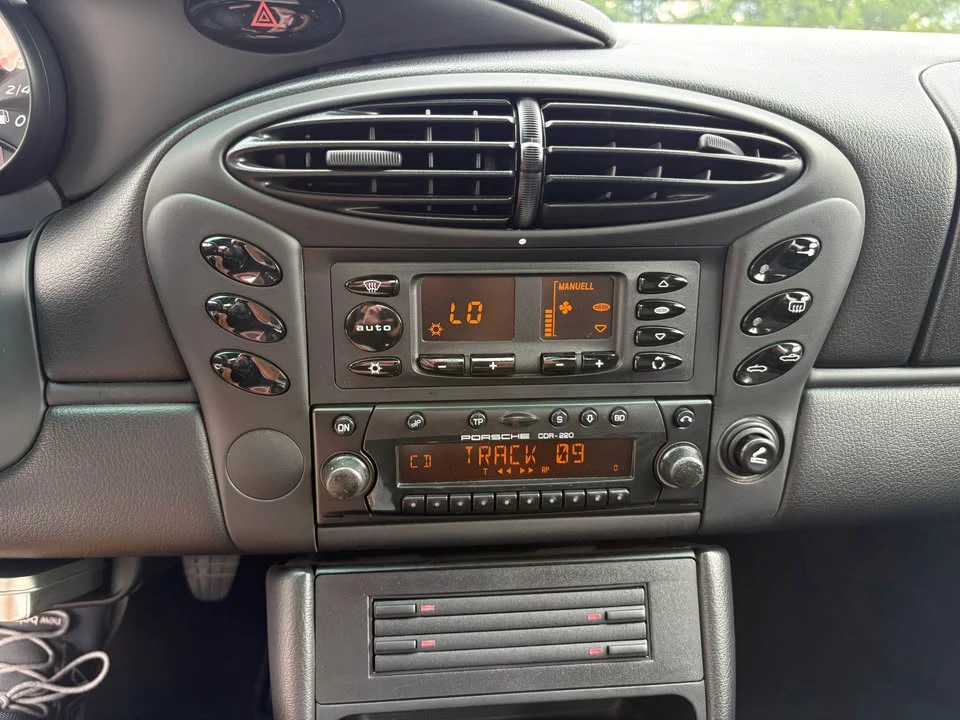 2000 Porsche 986 Boxster - Image 9 of 14