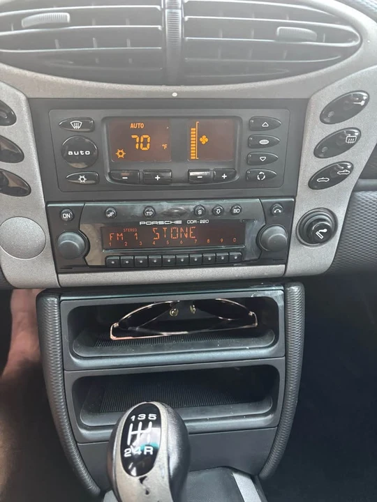 2000 Porsche 986 Boxster - Image 15 of 16