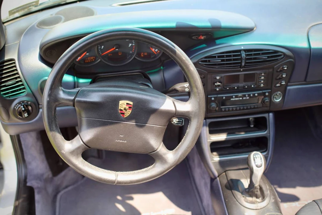 2000 Porsche 986 Boxster - Image 9 of 24