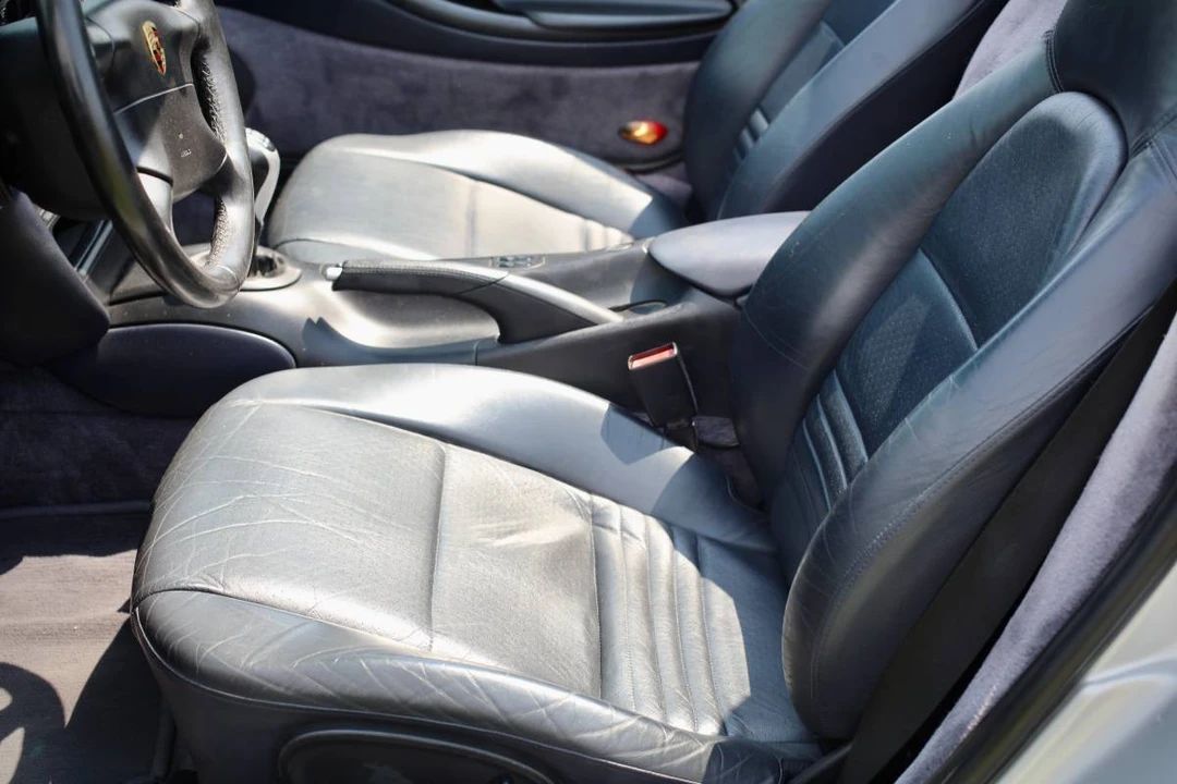 2000 Porsche 986 Boxster - Image 10 of 24