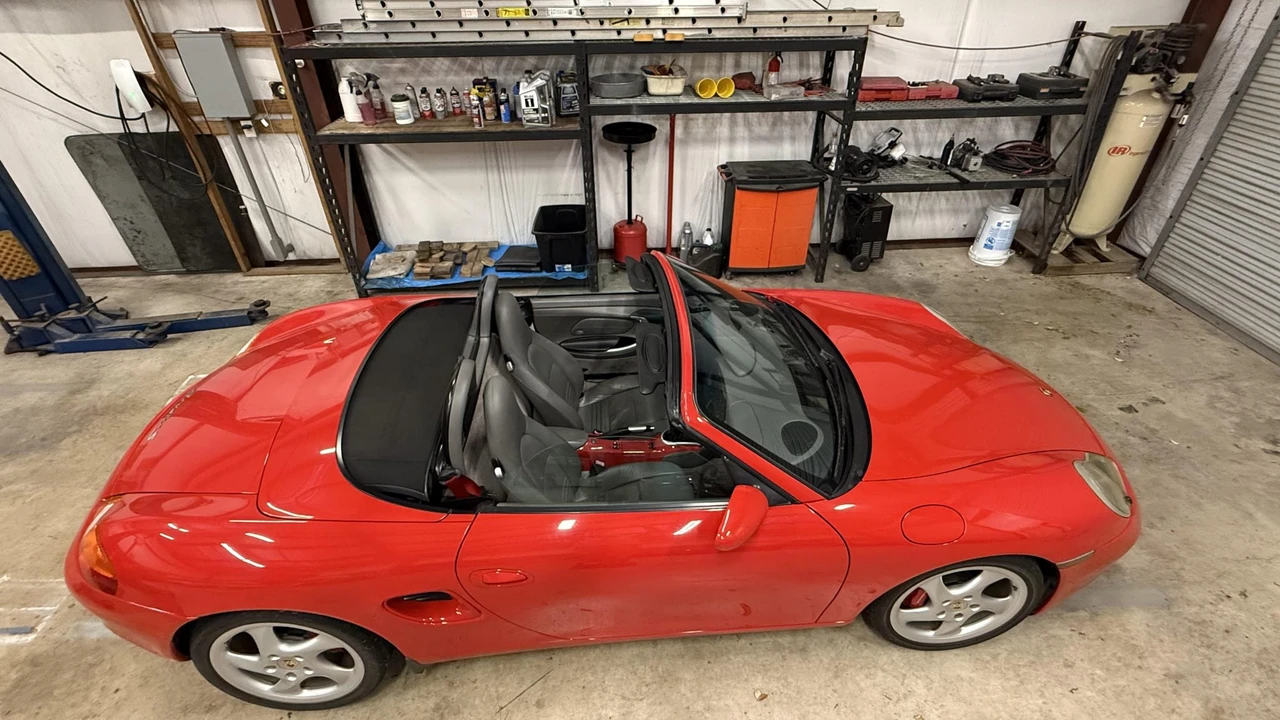 2000 Porsche 986 Boxster S - Image 11 of 31