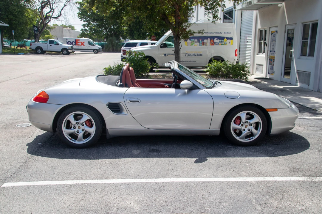 2000 Porsche 986 Boxster S - Image 16 of 31