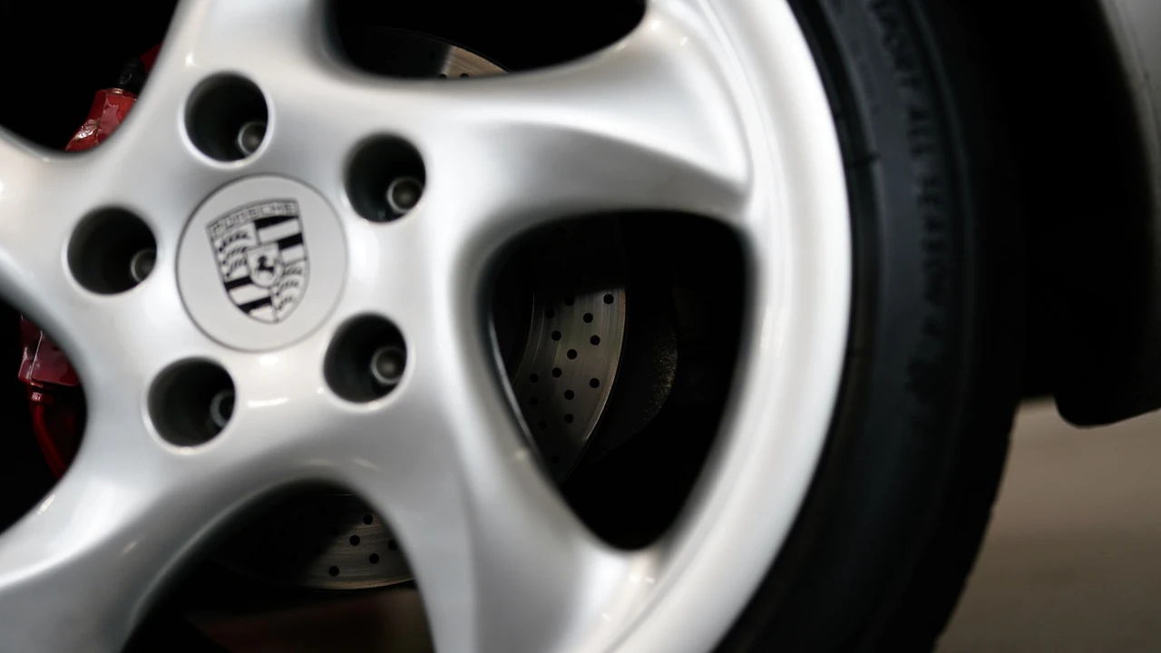 2000 Porsche 986 Boxster S - Image 15 of 31