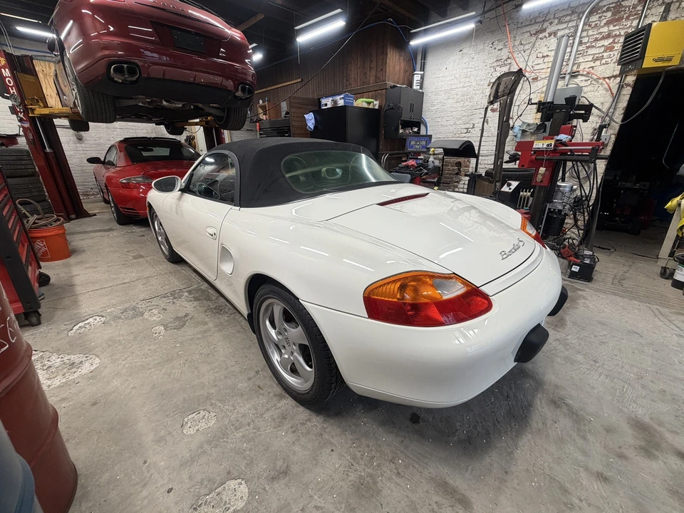 2000 Porsche 986 Boxster S - Image 12 of 31