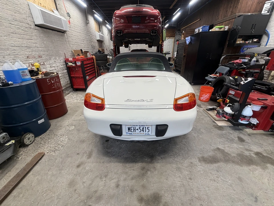 2000 Porsche 986 Boxster S - Image 11 of 31