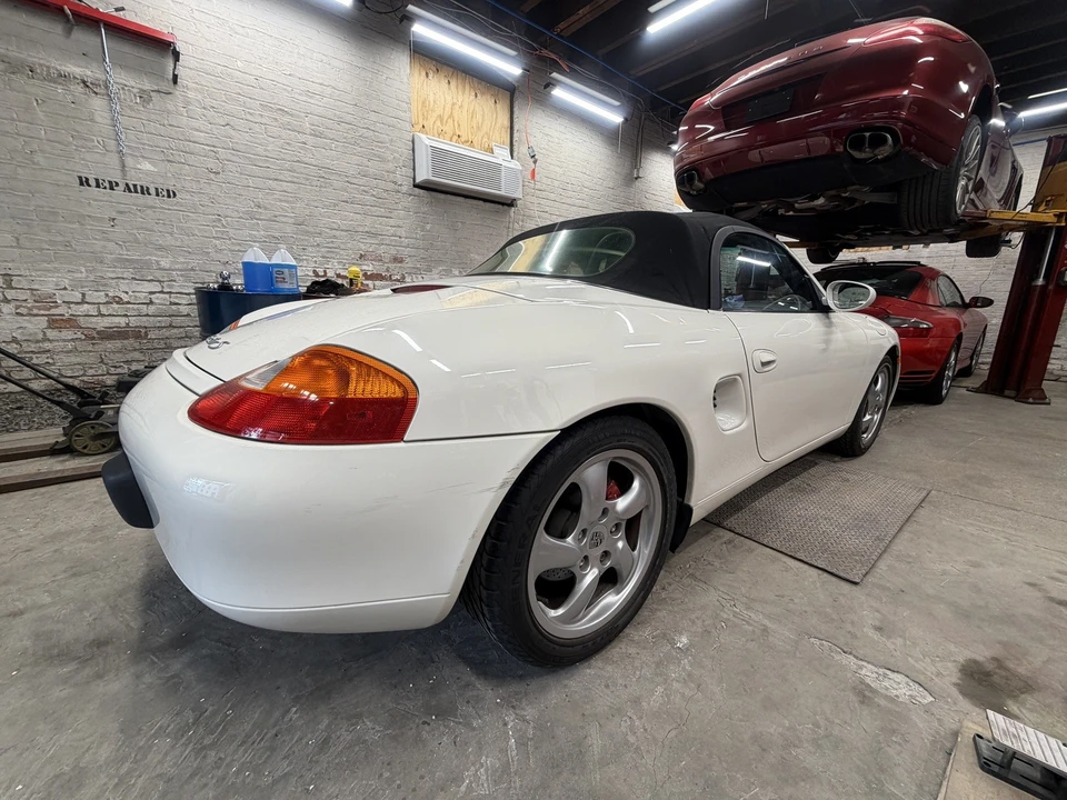 2000 Porsche 986 Boxster S - Image 10 of 31