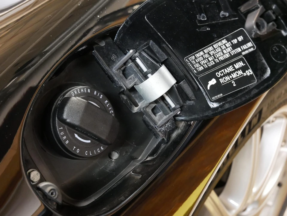 2000 Porsche 986 Boxster S - Image 23 of 31