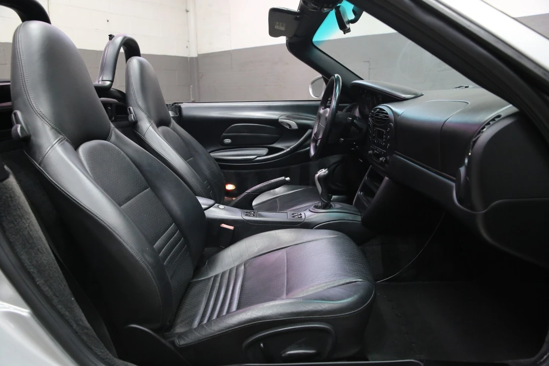 2000 Porsche 986 Boxster - Image 16 of 31