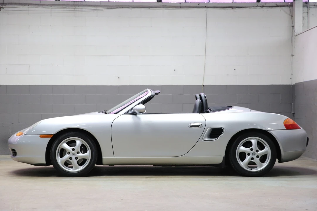 2000 Porsche 986 Boxster - Image 2 of 31