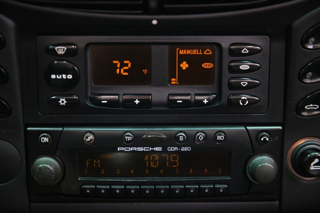 2000 Porsche 986 Boxster - Image 22 of 31
