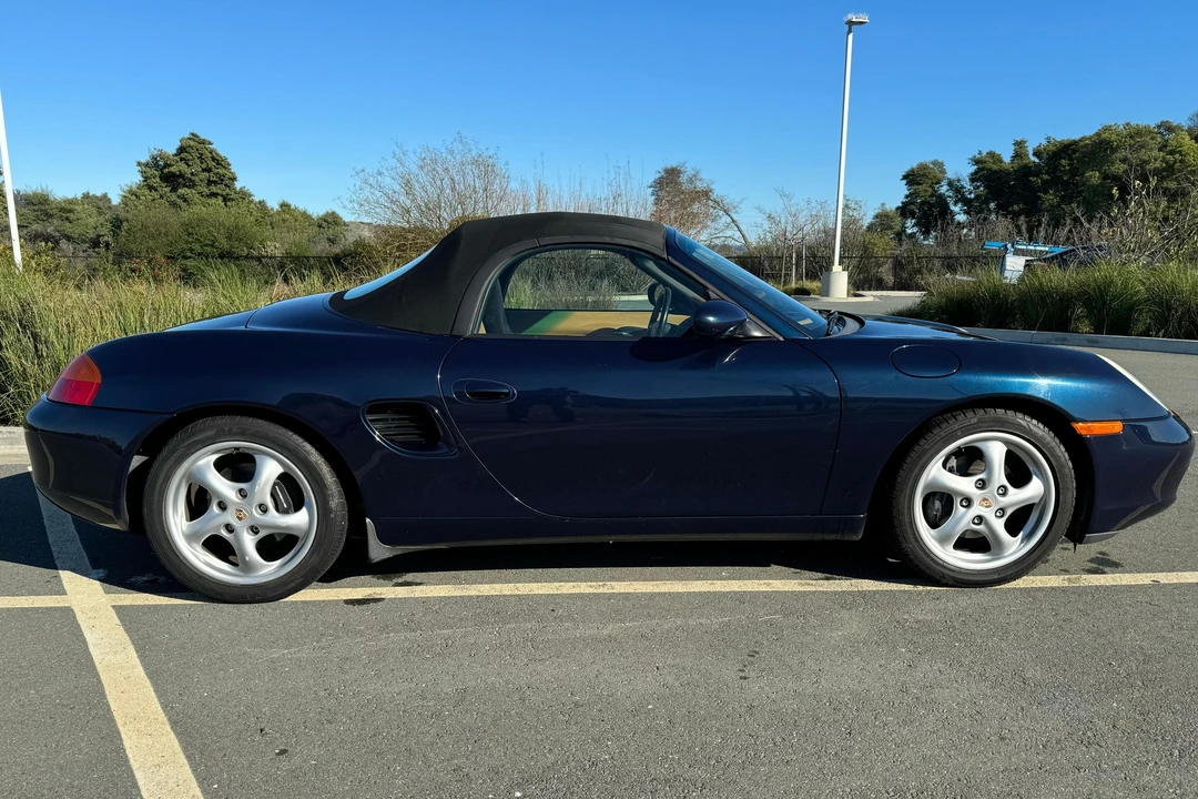2000 Porsche 986 Boxster - Image 3 of 31