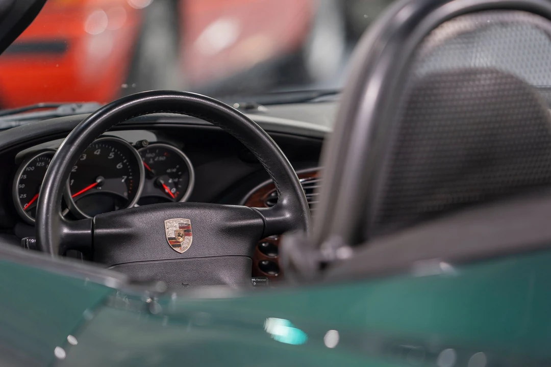 2000 Porsche 986 Boxster - Image 9 of 31