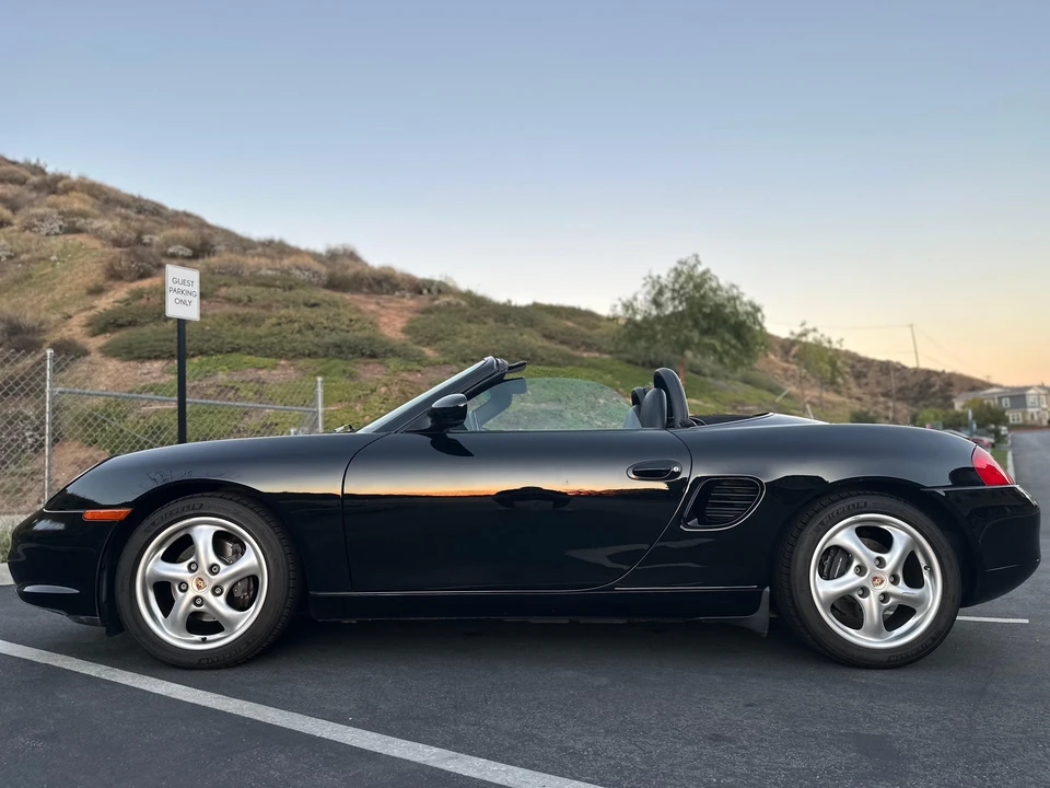 2000 Porsche 986 Boxster - Image 9 of 31