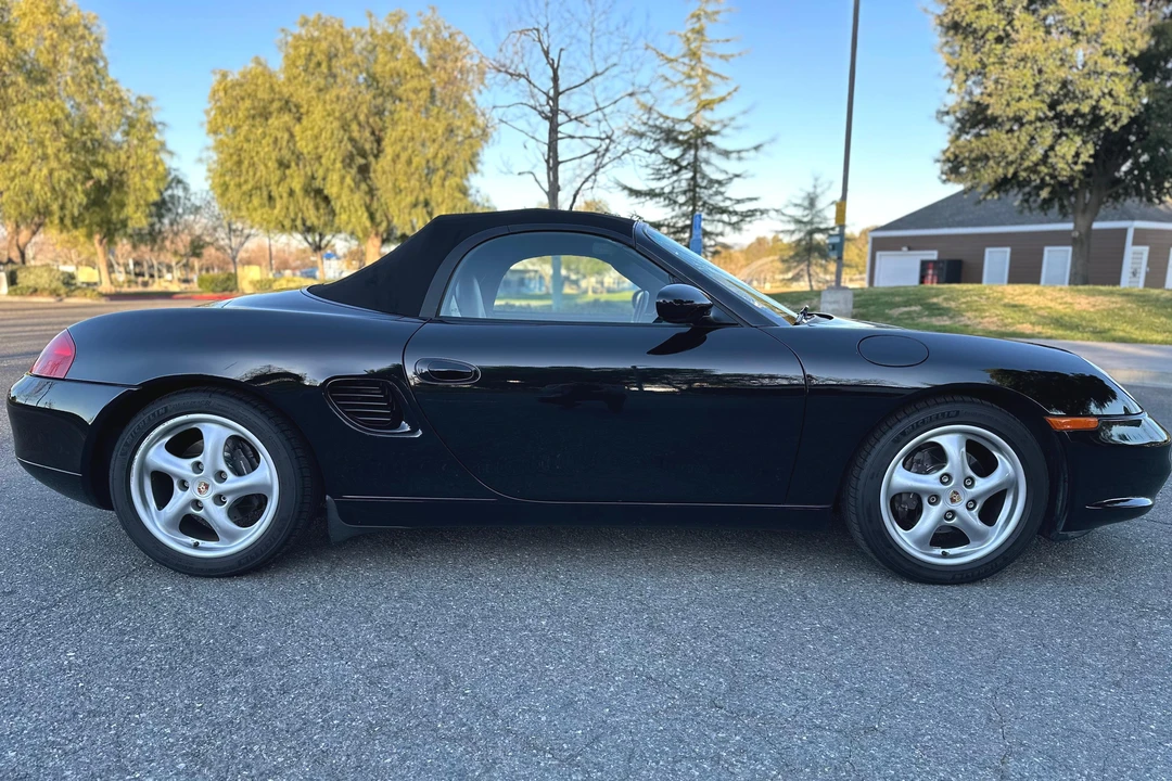 2000 Porsche 986 Boxster - Image 3 of 31