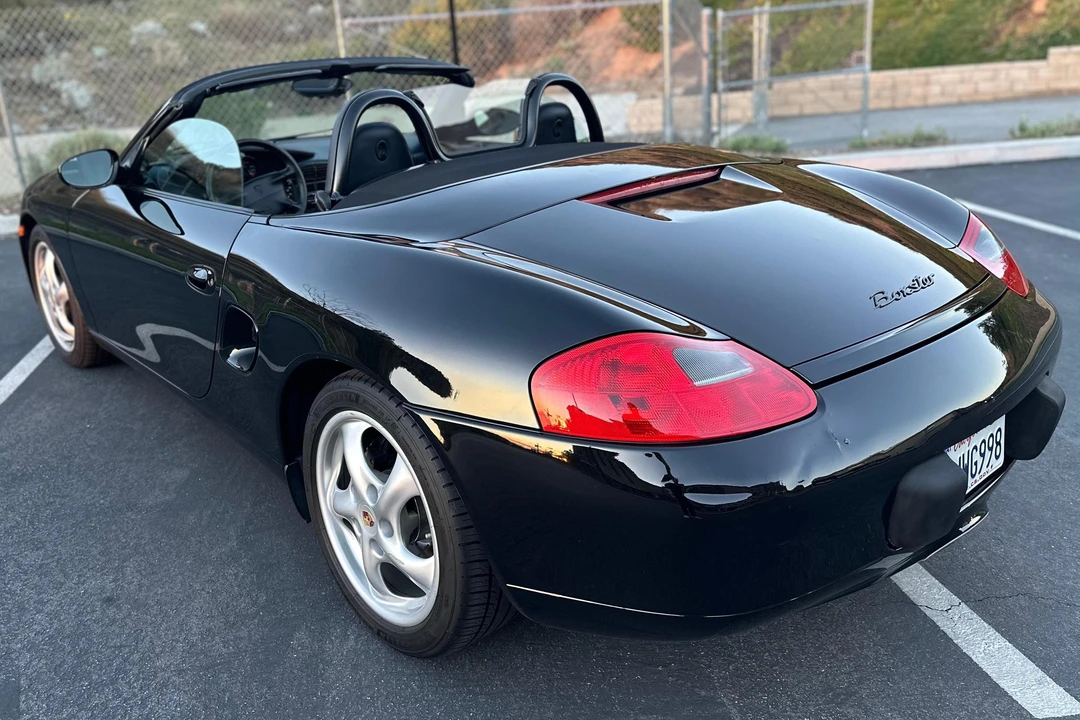 2000 Porsche 986 Boxster - Image 4 of 31