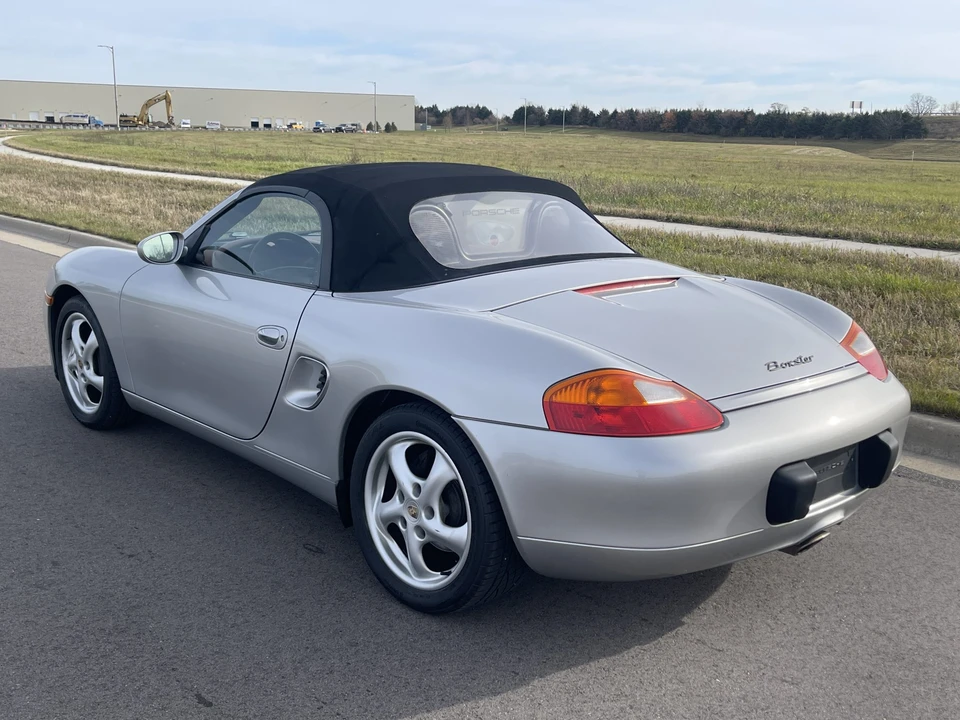 2000 Porsche 986 Boxster - Image 17 of 31