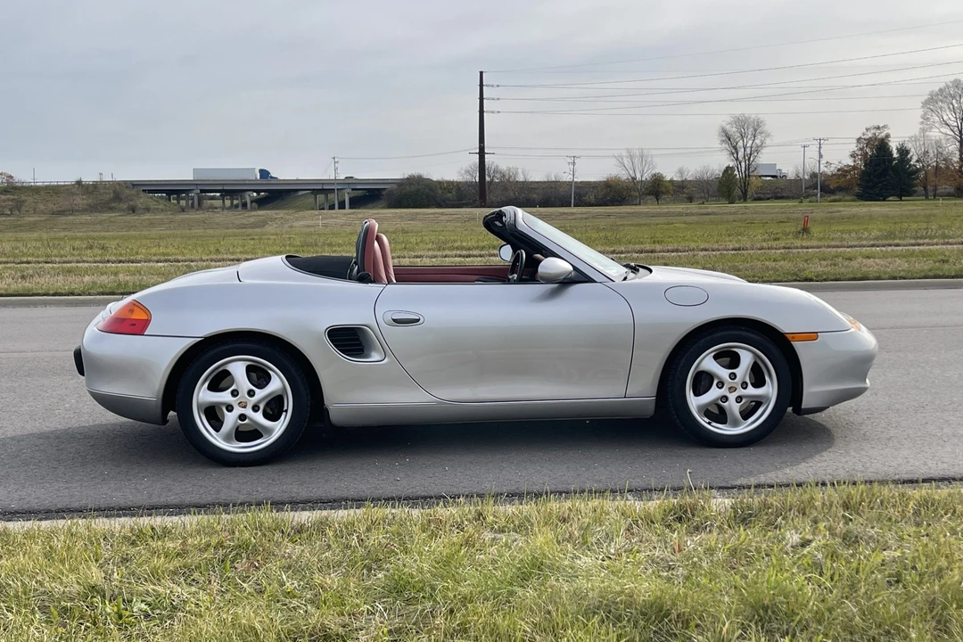 2000 Porsche 986 Boxster - Image 11 of 31