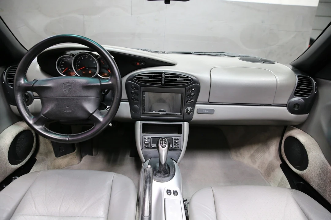 2000 Porsche 986 Boxster - Image 9 of 31