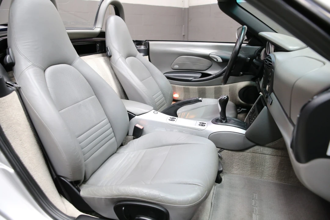 2000 Porsche 986 Boxster - Image 12 of 31