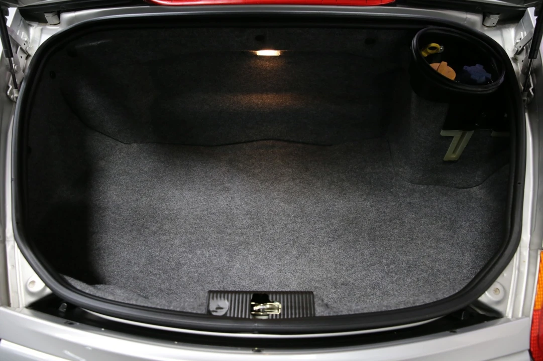 2000 Porsche 986 Boxster - Image 31 of 31