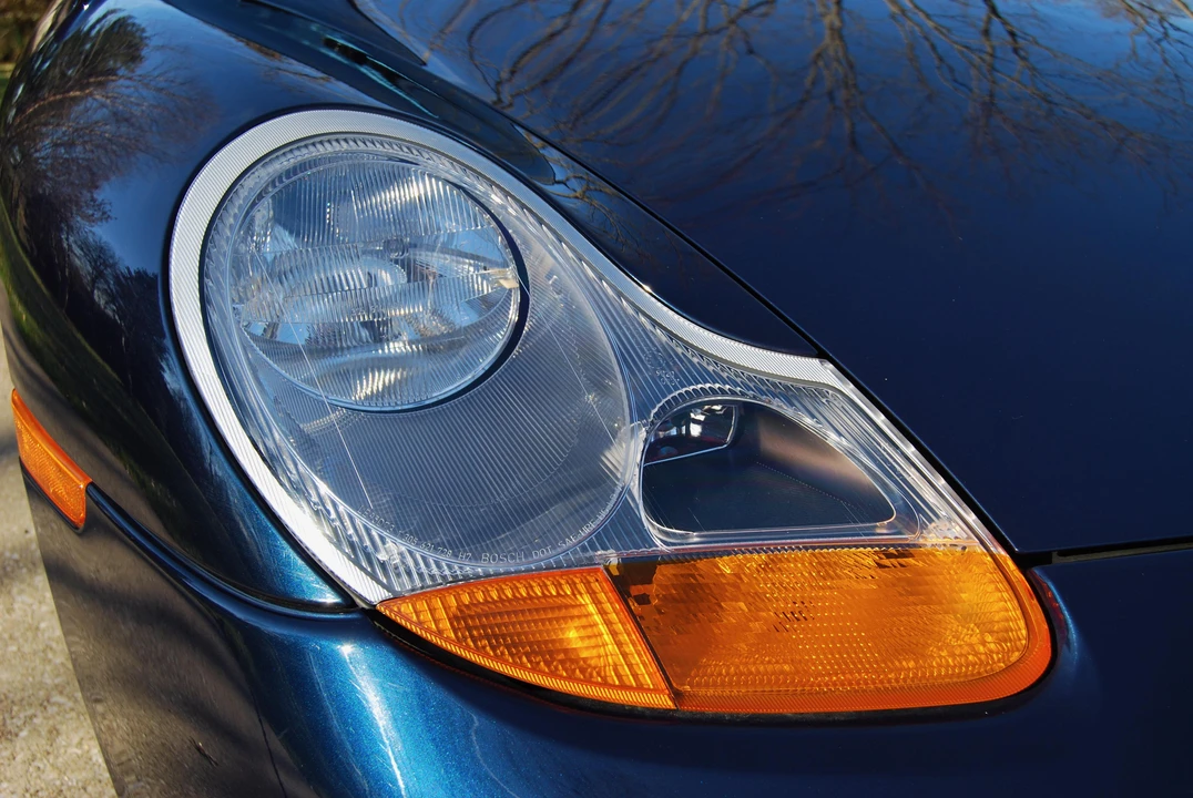 2000 Porsche 986 Boxster - Image 11 of 31