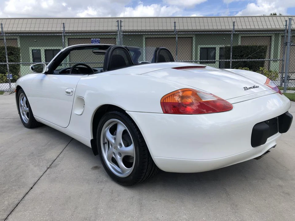 2000 Porsche 986 Boxster - Image 4 of 31