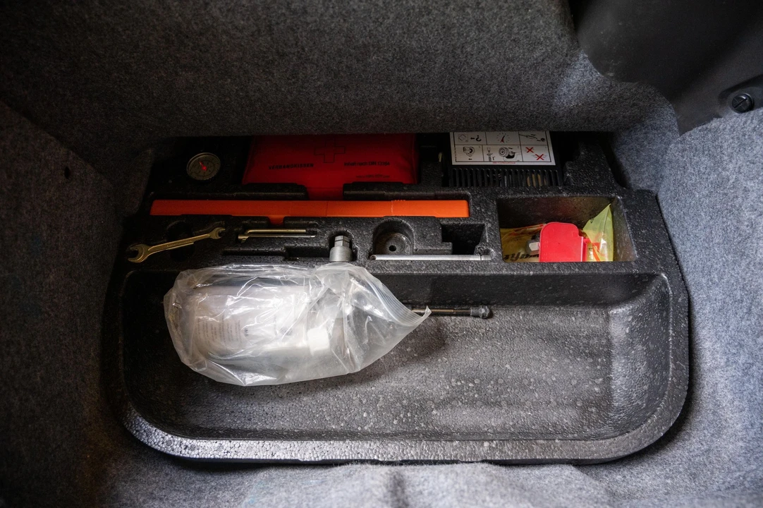 2000 Porsche 996 GT3 - Image 27 of 31