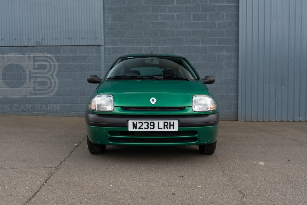 2000 Renault Clio 2nd Gen - Image 12 of 31
