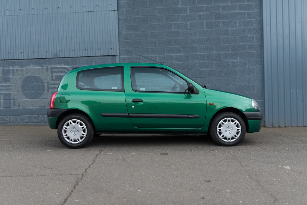 2000 Renault Clio 2nd Gen - Image 5 of 31