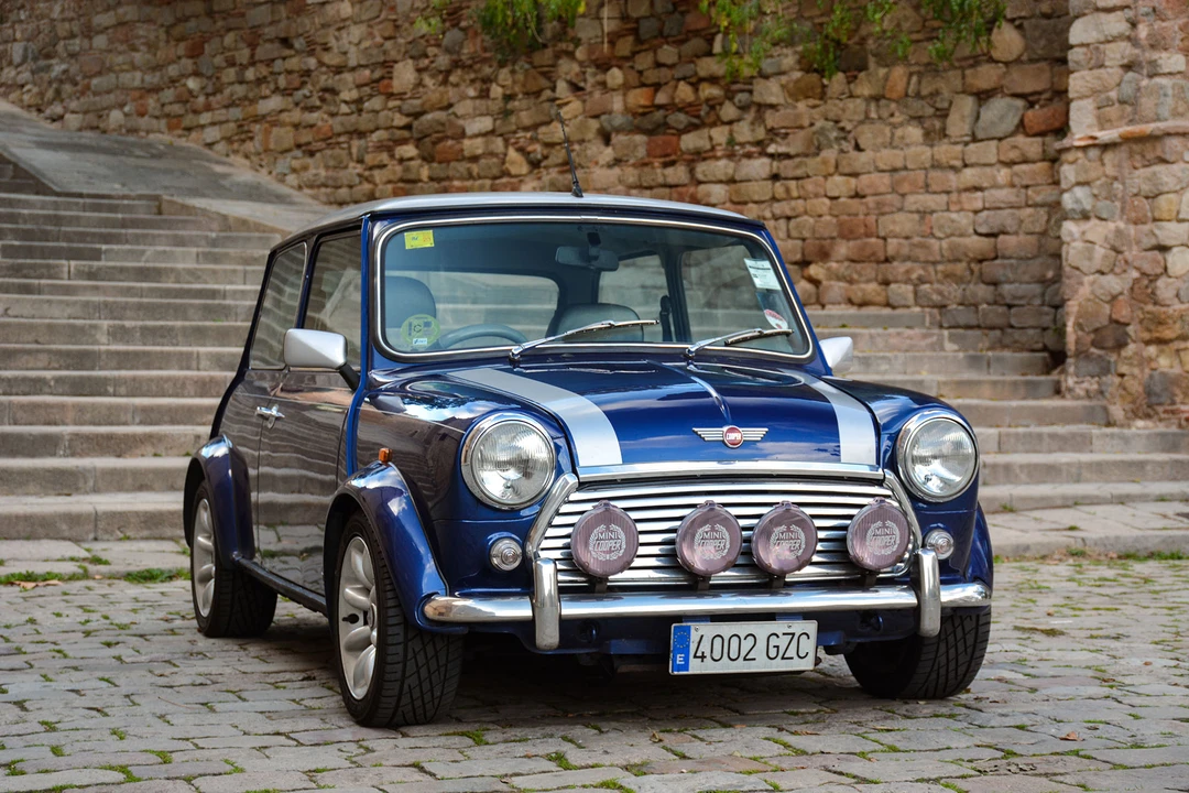 2000 Mini Mini Mark VII - Image 2 of 31