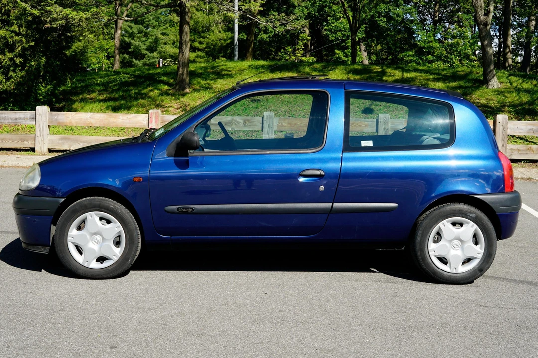 2000 Renault Clio 2nd Gen - Image 6 of 31