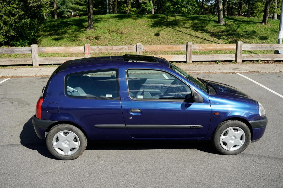 2000 Renault Clio 2nd Gen - Image 10 of 31