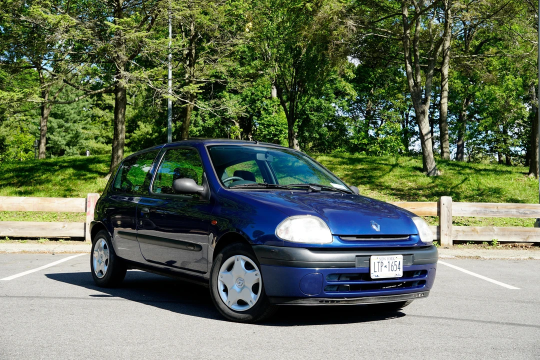 2000 Renault Clio 2nd Gen - Image 11 of 31