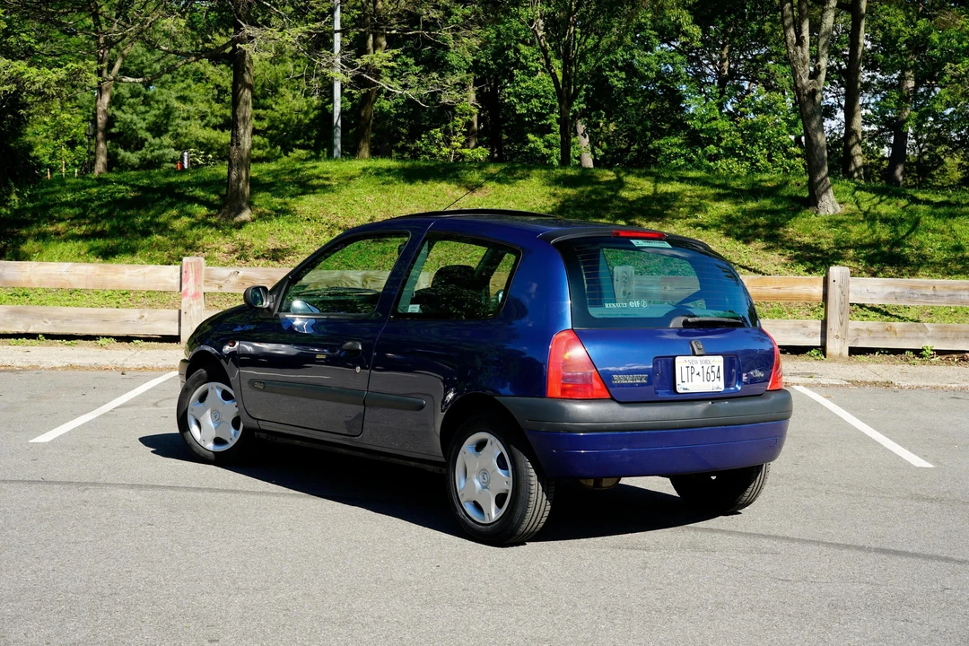 2000 Renault Clio 2nd Gen - Image 8 of 31