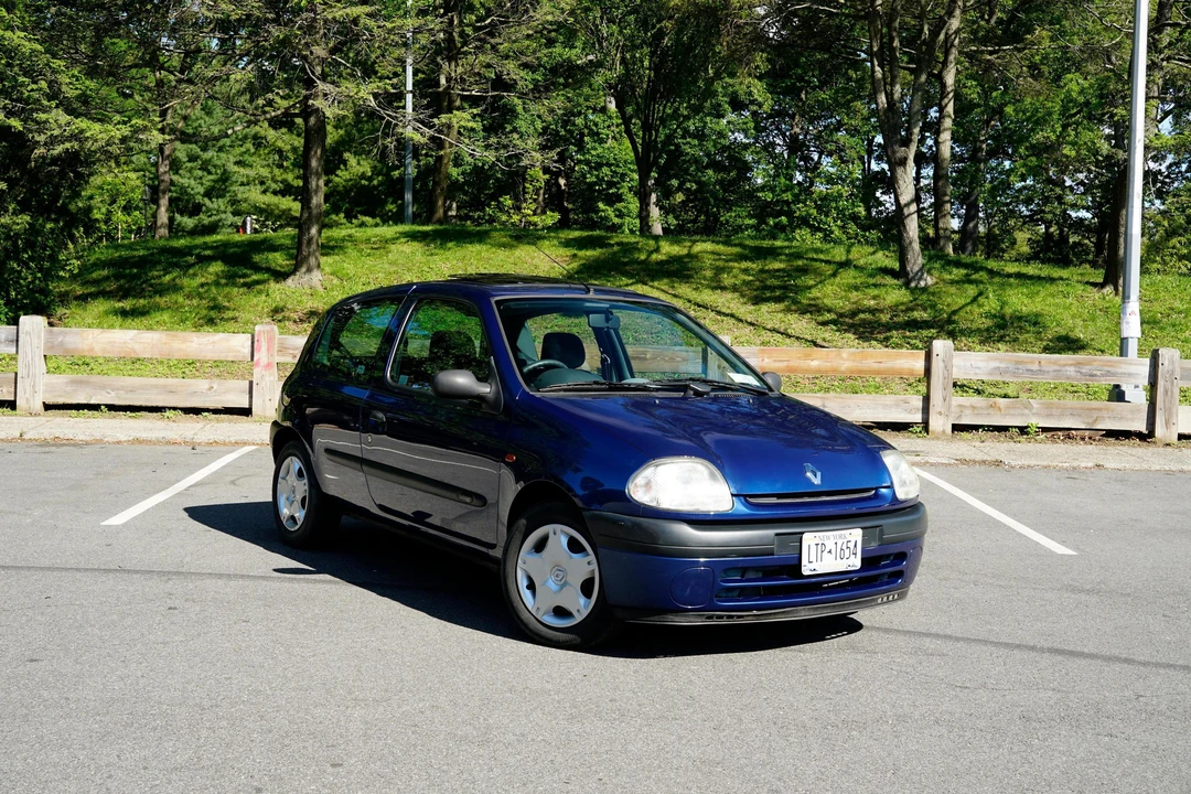 2000 Renault Clio 2nd Gen - Image 12 of 31
