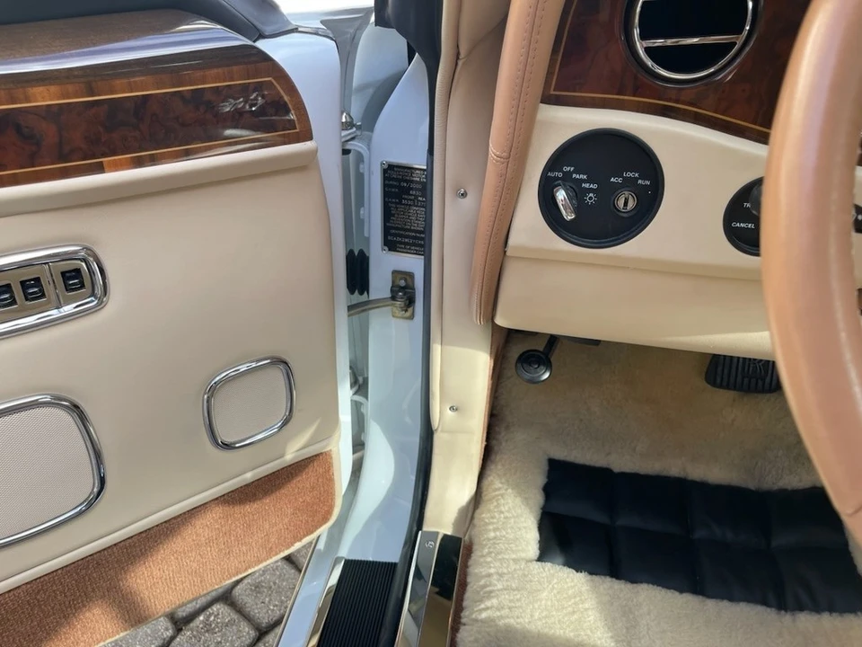 2000 Rolls-Royce Corniche Series V - Image 17 of 21