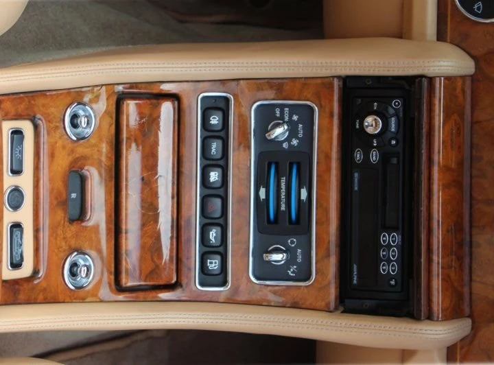 2000 Rolls-Royce Corniche Series V - Image 3 of 31
