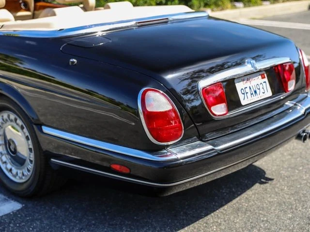 2000 Rolls-Royce Corniche Series V - Image 8 of 31