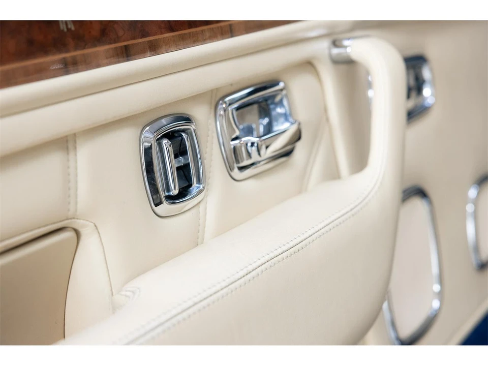 2000 Rolls-Royce Corniche Series V - Image 11 of 31
