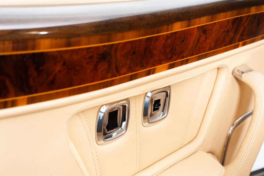 2000 Rolls-Royce Corniche Series V - Image 4 of 31