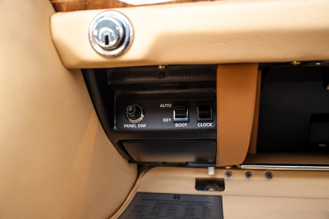 2000 Rolls-Royce Corniche Series V - Image 15 of 31