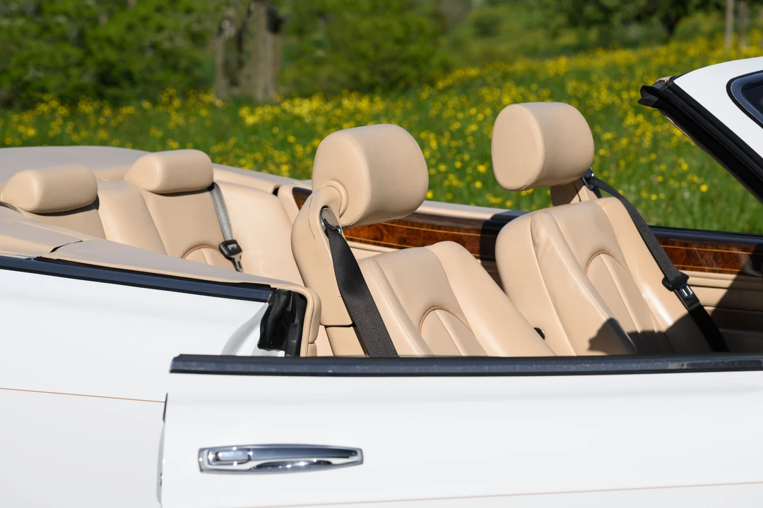 2000 Rolls-Royce Corniche Series V - Image 3 of 31