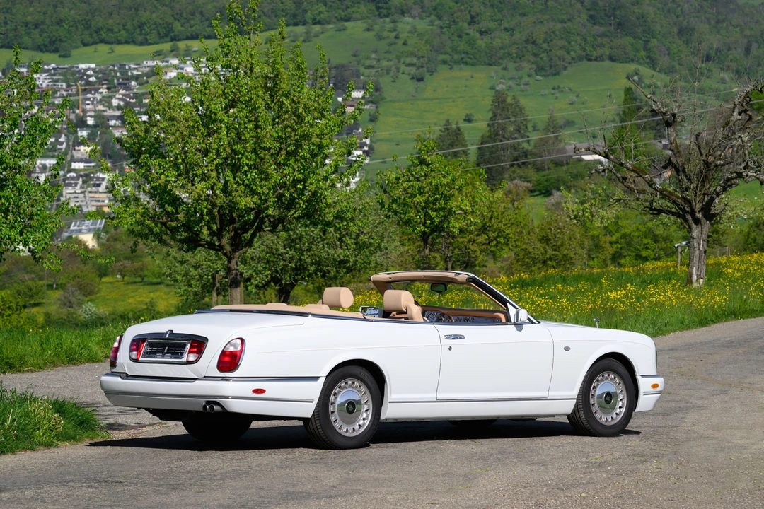 2000 Rolls-Royce Corniche Series V - Image 9 of 31