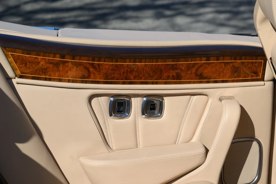 2000 Rolls-Royce Corniche Series V - Image 7 of 31