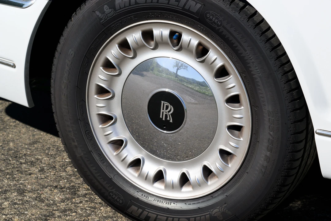 2000 Rolls-Royce Corniche Series V - Image 6 of 31