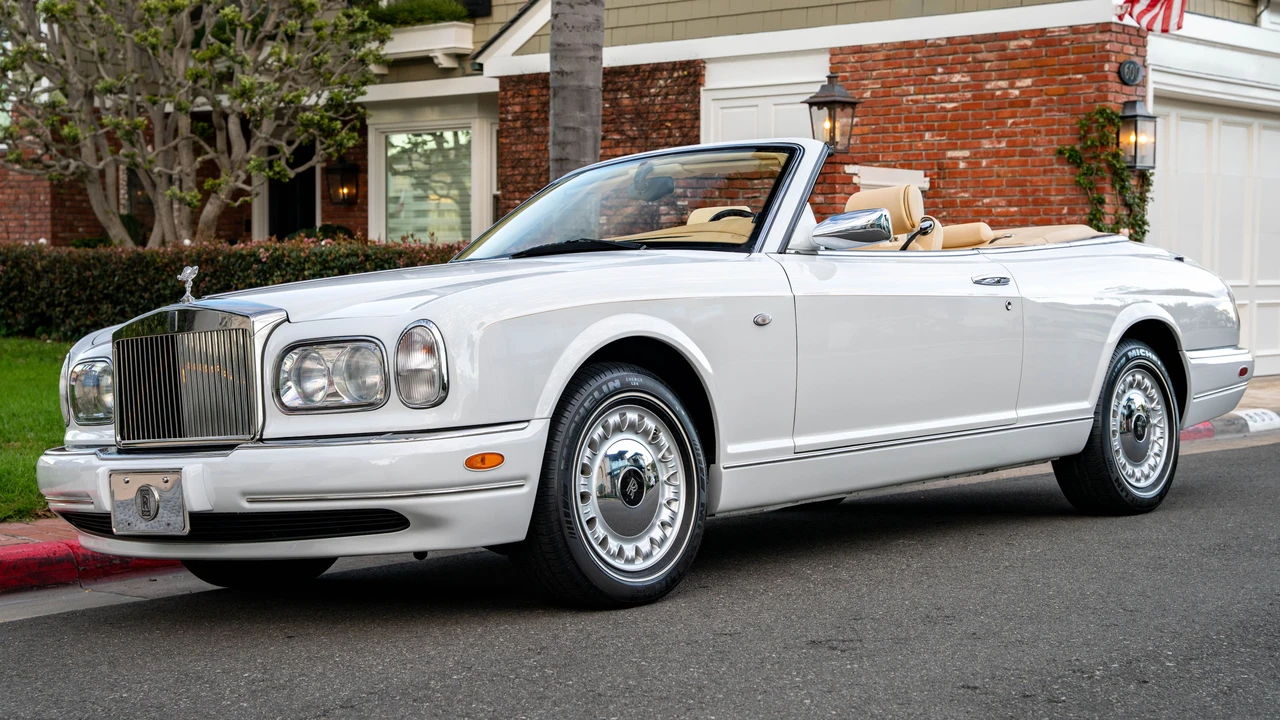 2000 Rolls-Royce Corniche Series V - Image 2 of 31